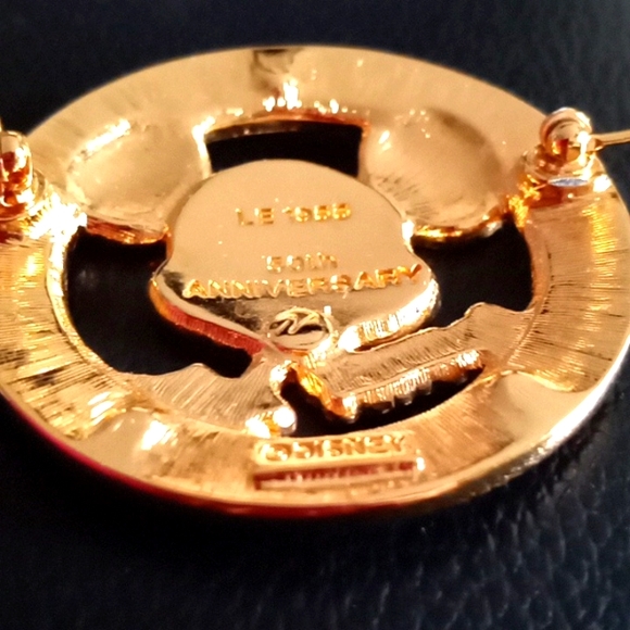 VINTAGE DISNEY AND SWAROVSKI ICONIC MICKEY MOUSE CLUB LOGO LE PIN - Picture 3 of 4
